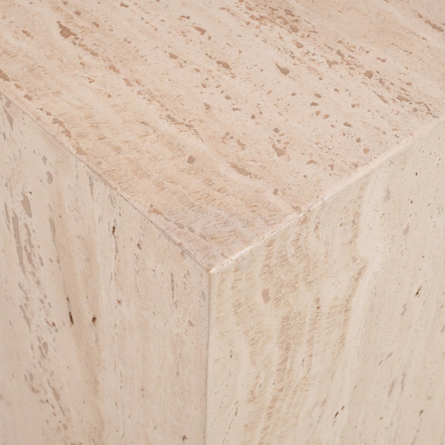 Marc Accent Table corner