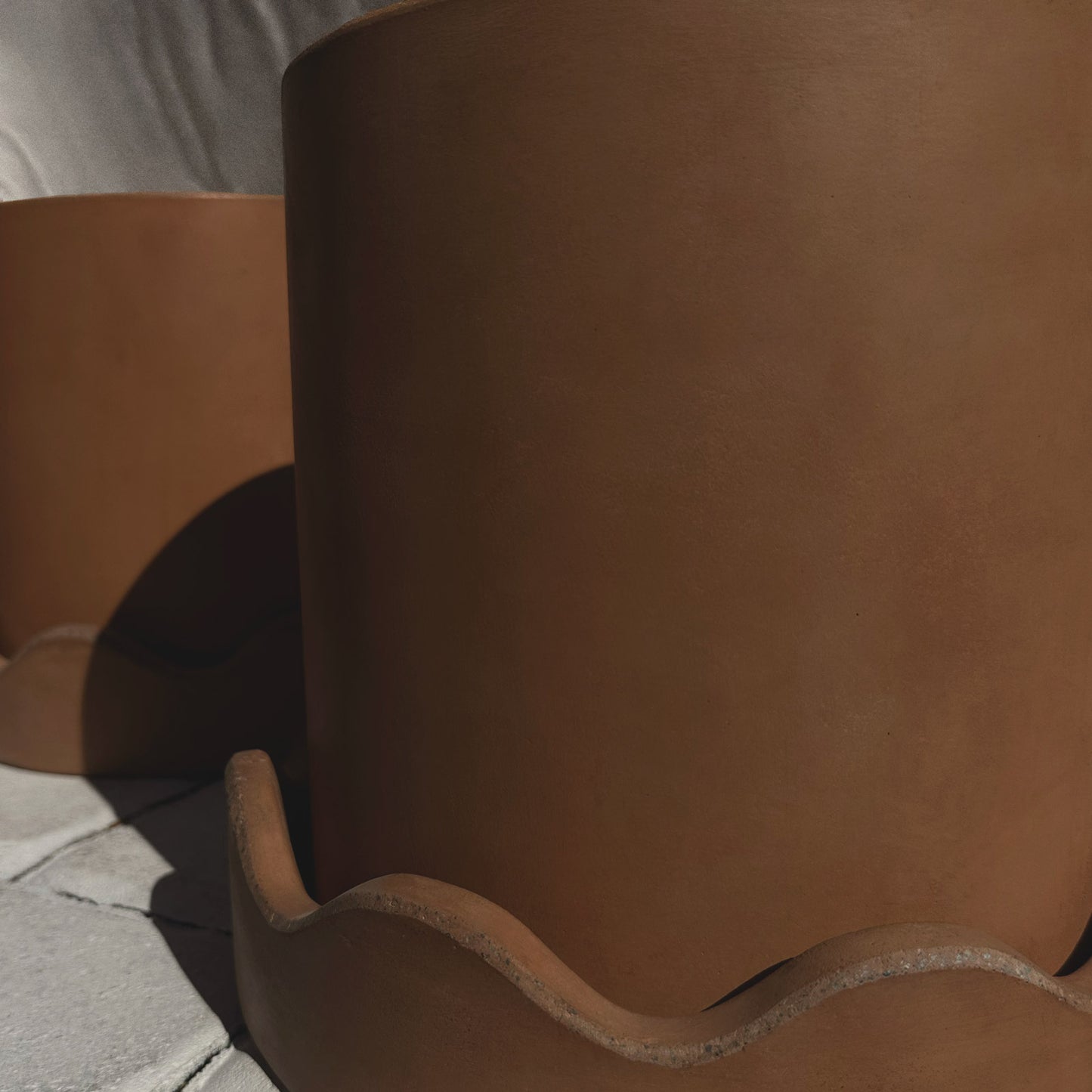 Large Terracotta Wave Pot Details