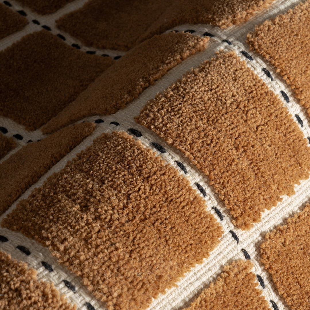 Wren Checkered Wool Rug detail
